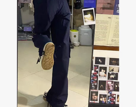 转卖口袋美式工装裤宽松垂感阔腿裤女高腰直筒...