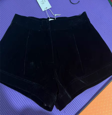 灯芯绒短裤女士全新 感兴趣的话点“我想要”...
