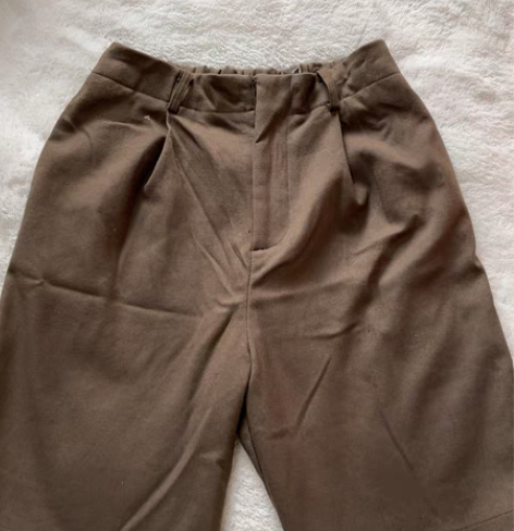 包邮全新短裤，没下水没穿过，手快把吊牌剪了...