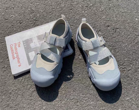 转卖魔术贴小白鞋女2022新款百搭春季休闲...