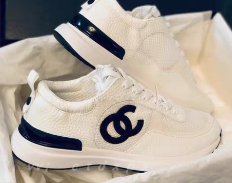 转卖小香风运动休闲鞋女真皮拼色系带平底跑步...