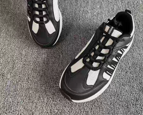 包邮乔丹男女童运动鞋中大童春秋款轻便断码少...