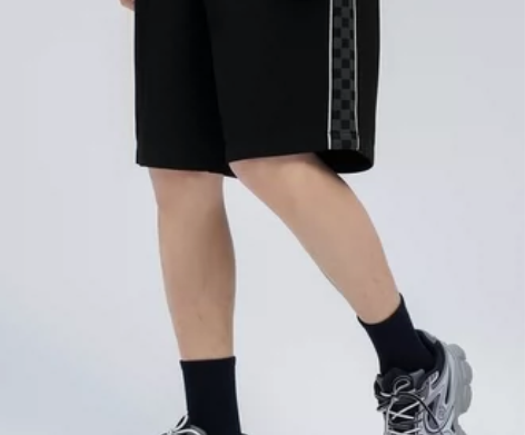 转卖G男装 2022新款黑色休闲简约侧边棋...