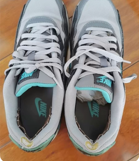 耐克男士air max运动鞋，42码，脚后...