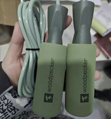 包邮（亏本甩）正品啄木鸟pvc跳绳两用款，...