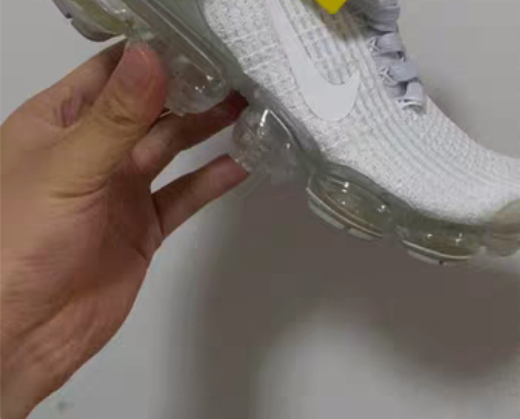 36.5码耐克全气垫支撑跑鞋全新的没用过 ...