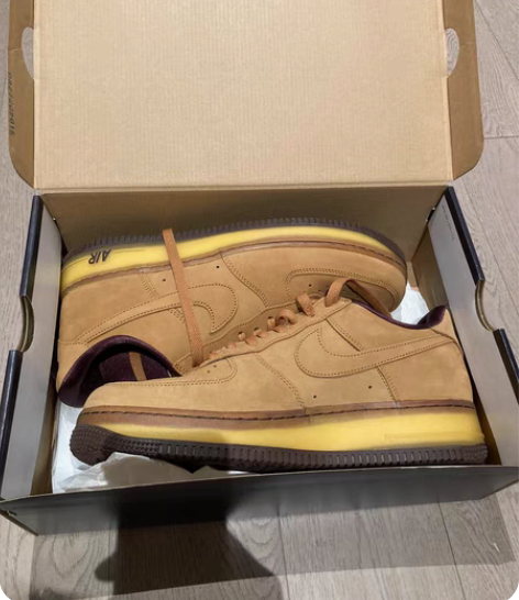 包邮全新专柜带盒Nike Air Forc...
