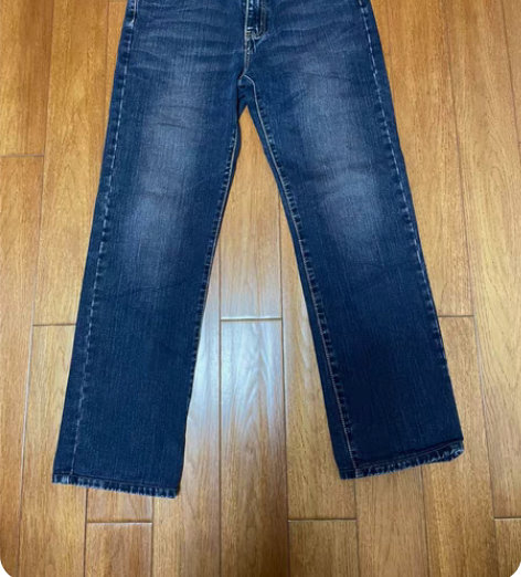 LEE牛仔裤，小直筒，几乎全新，30码，裤...