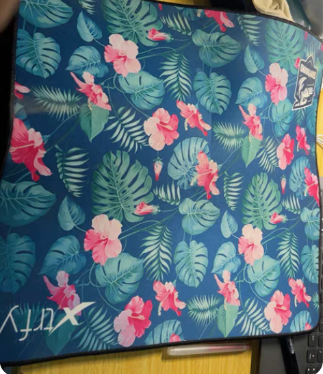 鼠标垫，不玩电脑，用不到 感兴趣的话点“我...