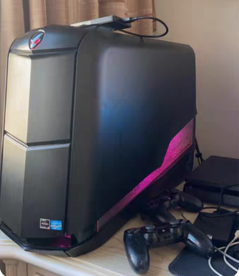 出自用外星人r4机箱。星空版。不缺件。硬盘...