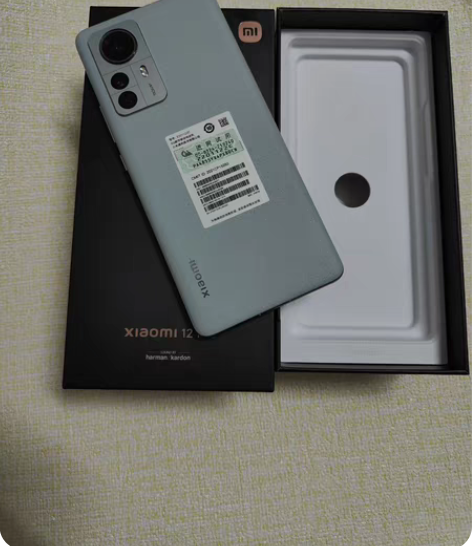 小米12Pro，内存256，机器无拆无修，...