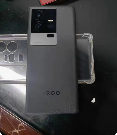 vivo iQOO 11 Pro 12GB...