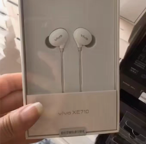 包邮ViVO原装耳机，现货超低价 感兴趣的...