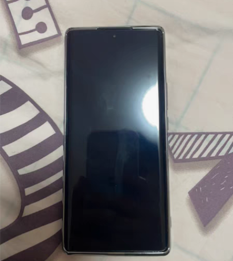 包邮荣耀60,备用机成色如图,没有划痕 感...