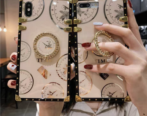 转卖自由光 手机壳 感兴趣的话点“我想要”...