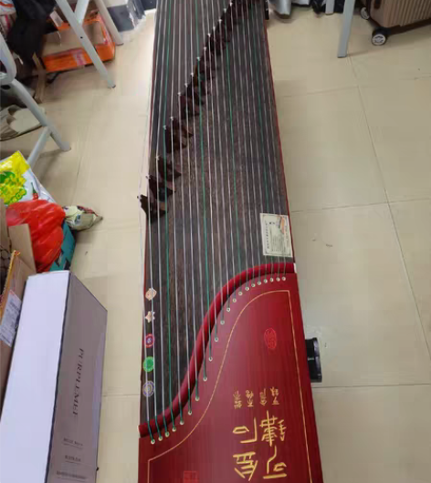 出售古筝，有意者联系。 感兴趣的话点“我想...