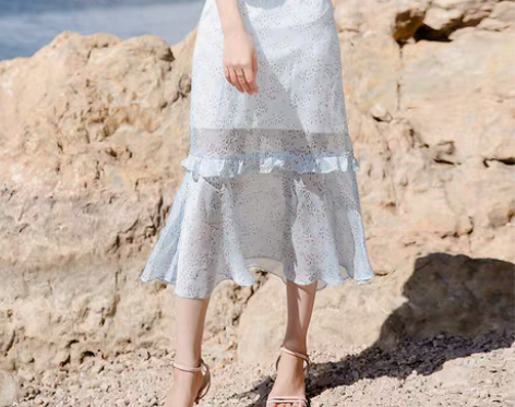 转卖金苑 半身裙 感兴趣的话点“我想要”和...