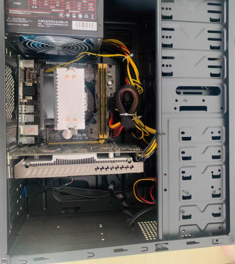 包邮电脑主机出售，新机当时装完两千多 几乎...