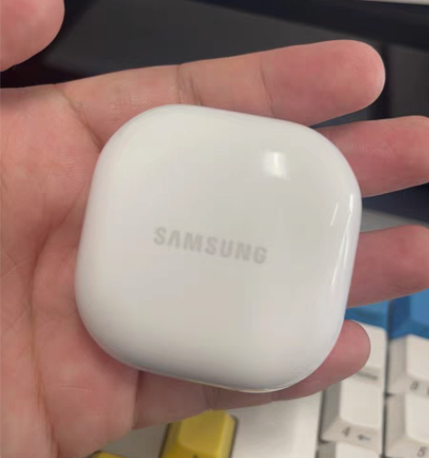 包邮入手一年，没怎么用，外观完好有轻微磨损...