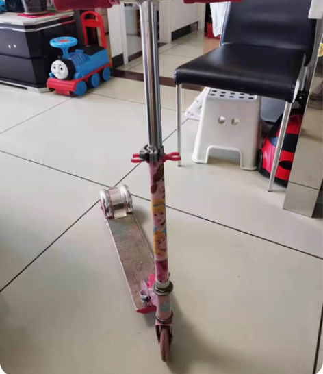 迪士尼儿童滑板车，儿童滑滑车溜溜车 全铝合...