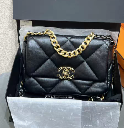 Chanel香奈儿黑金色19bag 小号羊...
