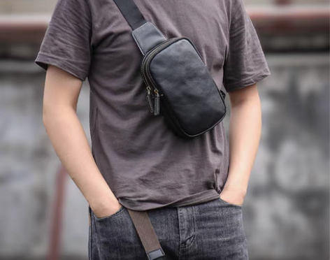 转卖真皮胸包男士休闲斜挎包简约百搭单肩包韩...
