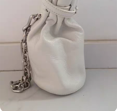 真皮牛皮白色手拿包潮人女全新,品牌:SEL...