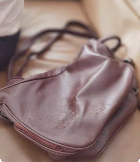 包邮女士斜挎包 棕色 结婚时候使用过一次?...