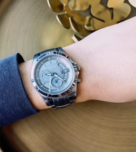 包邮TITUS铁达时,钢带手表,表盘直径4...