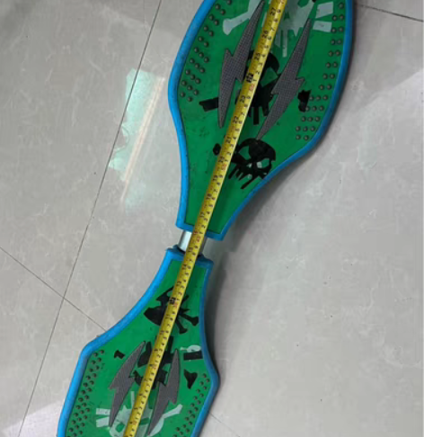 二轮滑板划板摇摆活力板蛇形游龙滑板发光轮 ...