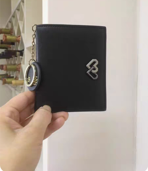 包邮女士真皮钱包黑色短款时尚钱包全新特价 ...