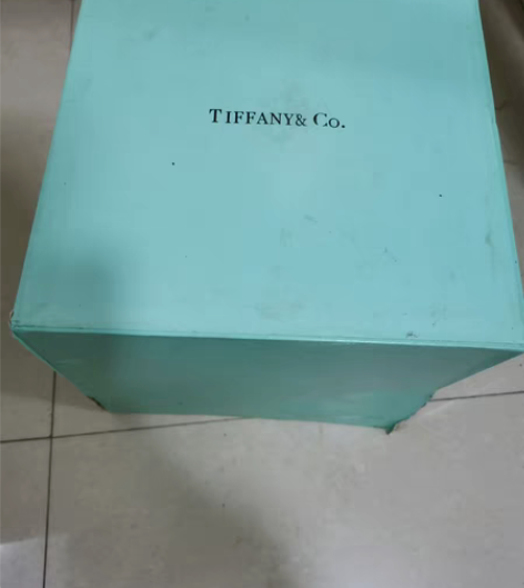 转卖蒂芙尼篮球，蒂芙尼专属绿色很好看，成色...