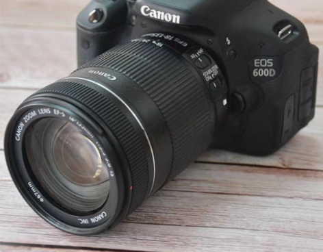 包邮不会玩闲置出售自用的佳能EOS600D...