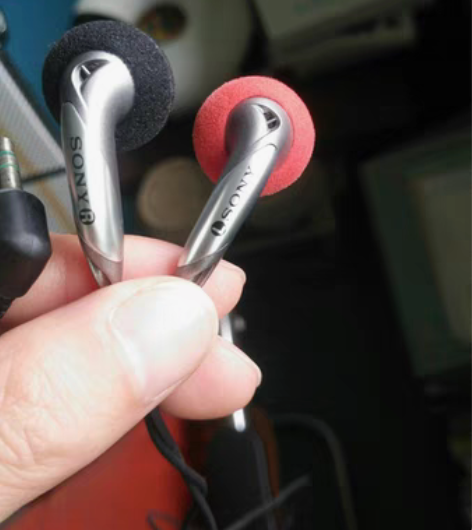 SONY索尼MDR-E829v耳机！菲律宾...