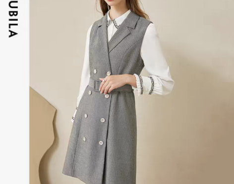 转卖尚都比拉气质西装裙双排扣无袖高端连衣裙...