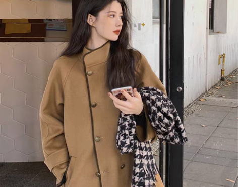 转卖春装2022年新款大衣女小个子驼色毛呢...