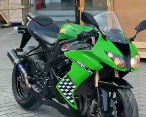 长期出售机车，跑车，接车，摩托车，太子车。...