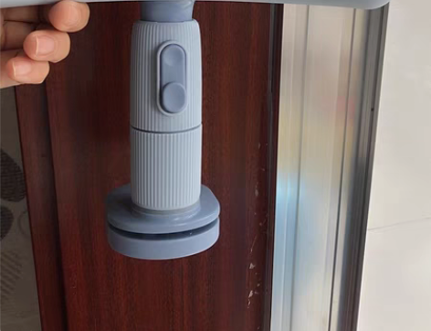 包邮猫太子坐姿矫正器支架桌垫小学生用儿童学...