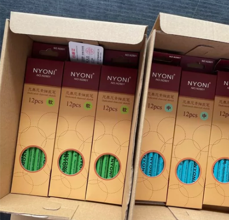 包邮三盒尼奥尼炭笔素描碳笔美术生专用软碳特...