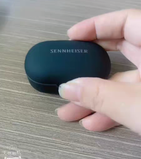 买了不想要了，不喜欢耳入式的耳机，低价处理...