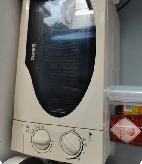 格兰仕微波炉一个，闲置了一直放着没用，已经...