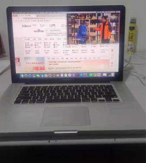 苹果笔记本一台,配置自己看,带键盘膜,换过...