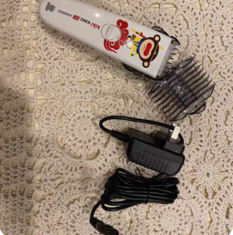 孩子小时候买来自用小熊理发器 感兴趣的话点...