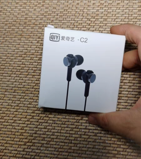 包邮我怎么有这么多耳机。。。 感兴趣的话点...