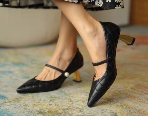 包邮赫本玛丽珍鞋女复古39中跟休闲珍珠单鞋...