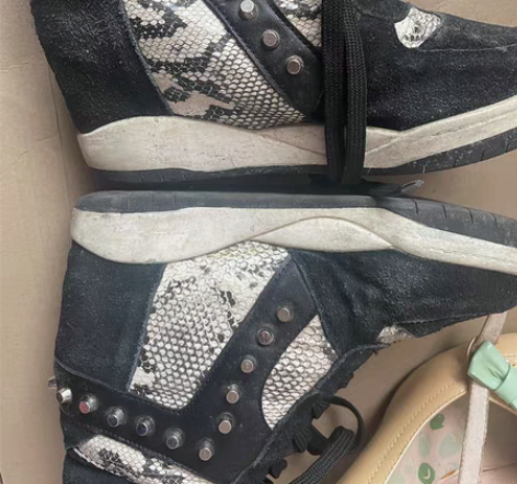 铆钉内增高鞋 3637可穿 感兴趣的话点“...