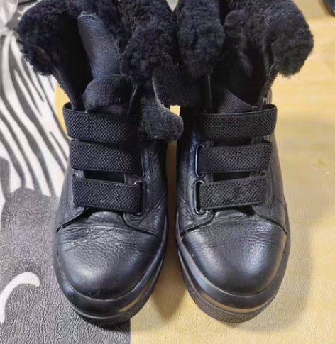 包邮35码纯皮加绒休闲内增高鞋鞋低价出售二...