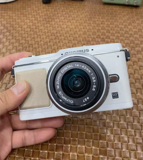 包邮奥林巴斯E-P1微单 奶白色 含镜头 ...
