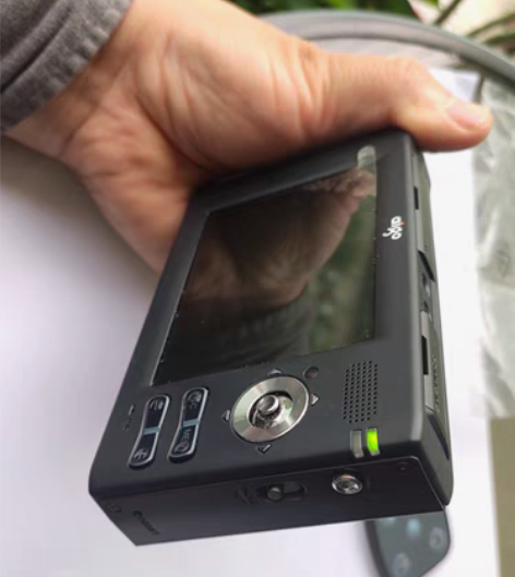 爱国者数码伴侣王，接口丰富CF.MD.SD...