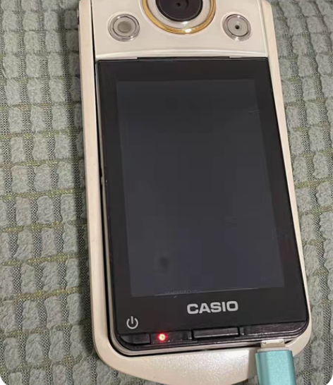包邮卡西欧自拍神器 美颜相机 数码相机 E...